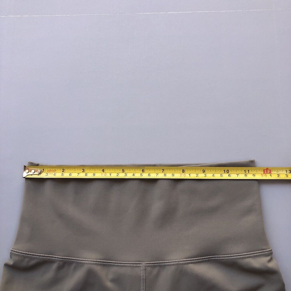 Vuori Colorblock Studio Legging in Light Oregano Size Small High Rise. LIKE NEW! - Picture 5 of 11